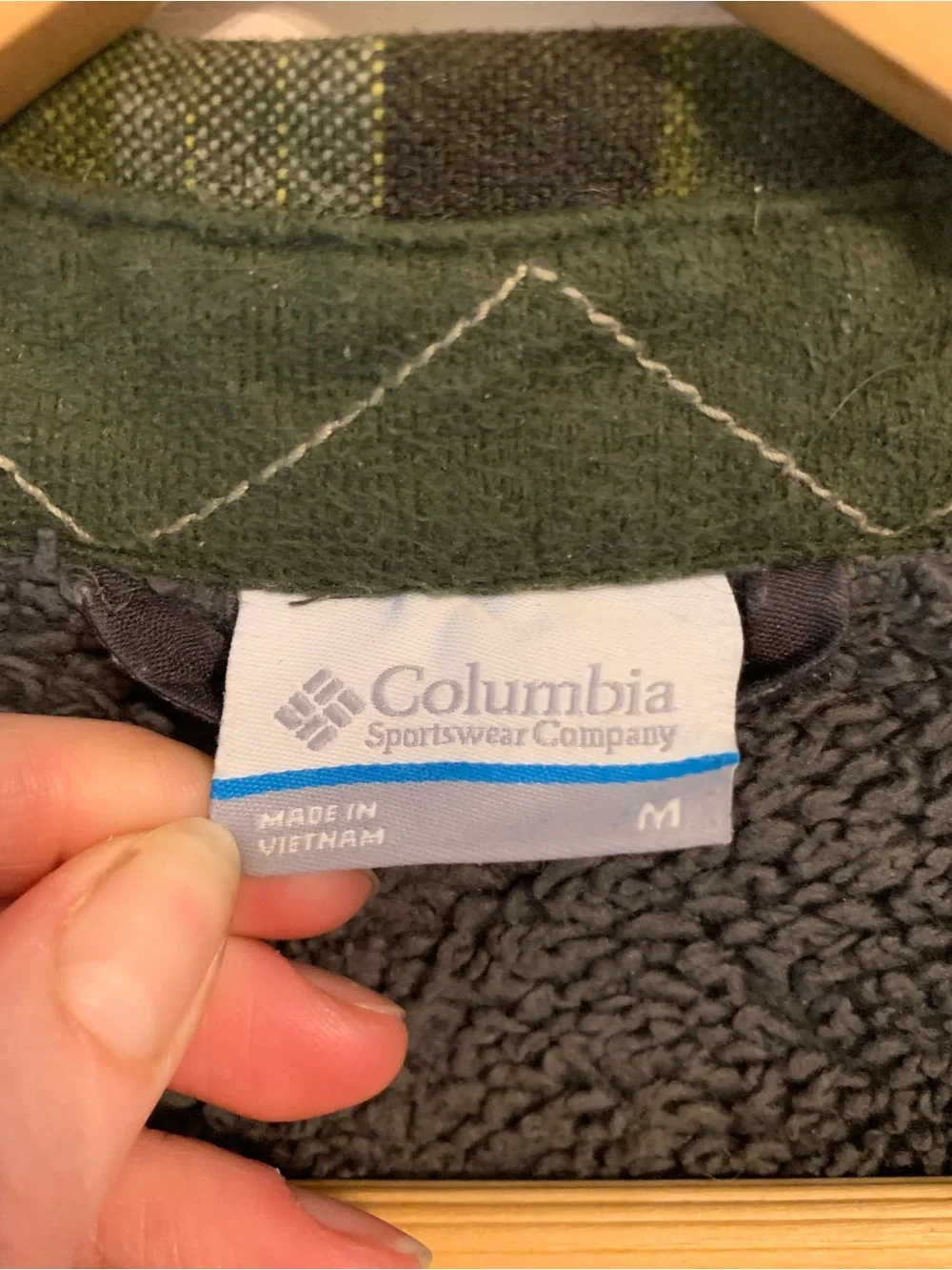 Columbia Men's Olive Green Button-Up Jacket Shirt